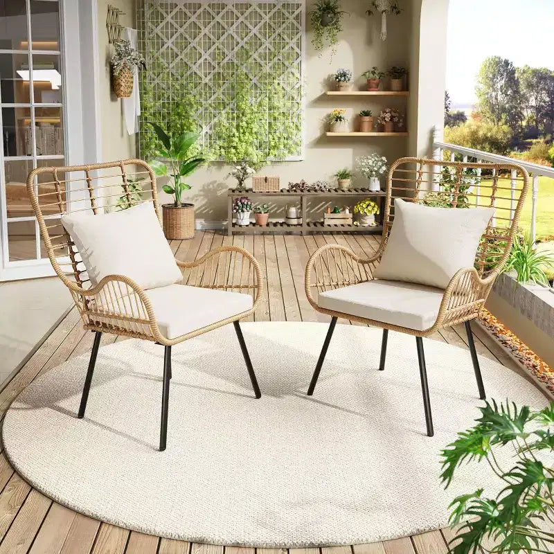 Lot de 2 chaises bohèmes en rotin, chaises de patio en osier tout temps avec coussins épais et oreillers pour piscine, patio, balcon, véranda, jardin et salon intérieur
