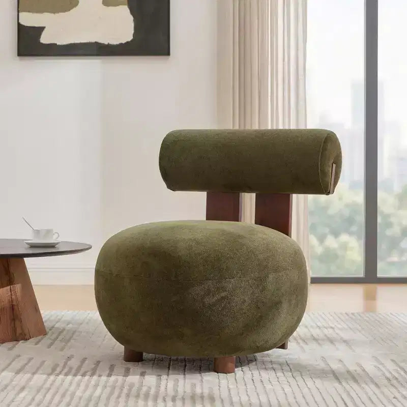 Fauteuil d'appoint sculptural en velours rembourré sur bois d'hévéa Christopher Knight Home Chariya avec dossier cylindrique