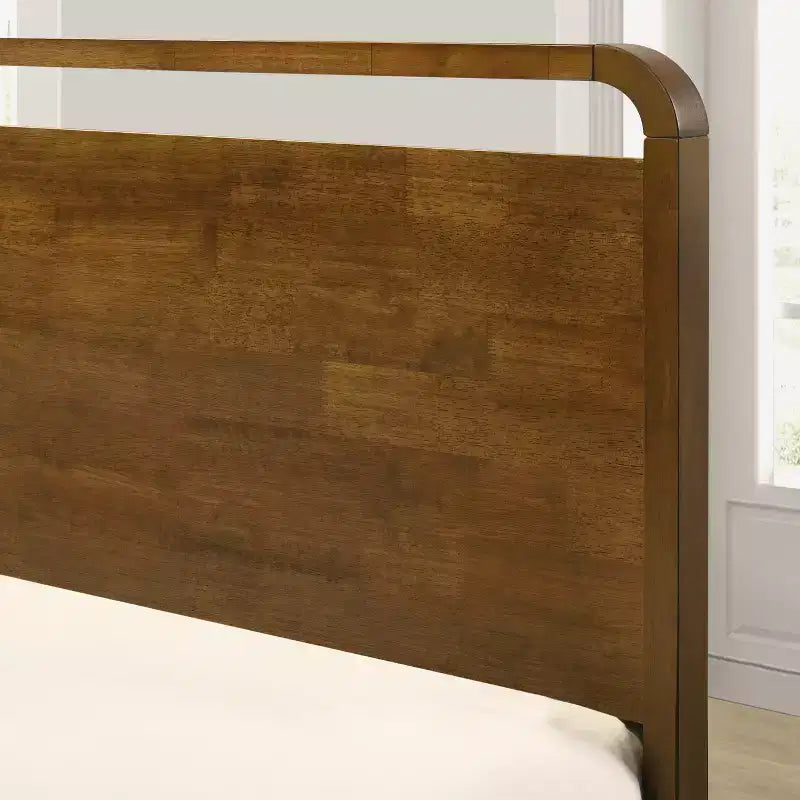 Ensemble de chambre Roundhill Furniture Eldren en bois, lit plateforme avec commode, miroir et table de chevet, finition noyer