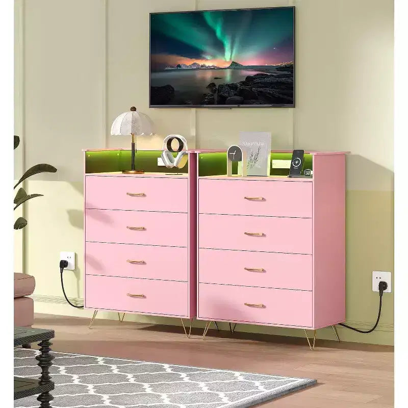 Commode avec station de recharge, commode haute 4 tiroirs en bois, grand meuble de rangement pour chambre, salon ou placard