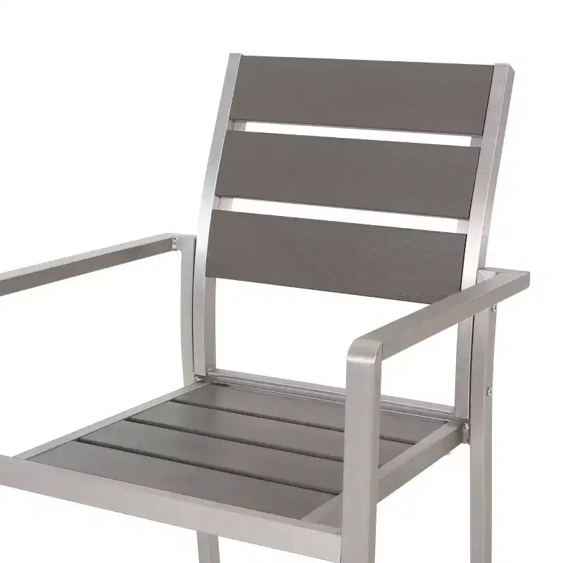 Chaises de salle à manger modernes d'extérieur en aluminium avec siège imitation bois (ensemble de 2), gris et argent