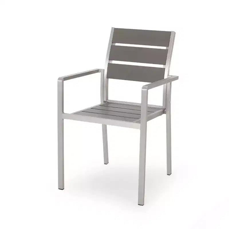 Chaises de salle à manger modernes d'extérieur en aluminium avec siège imitation bois (ensemble de 2), gris et argent