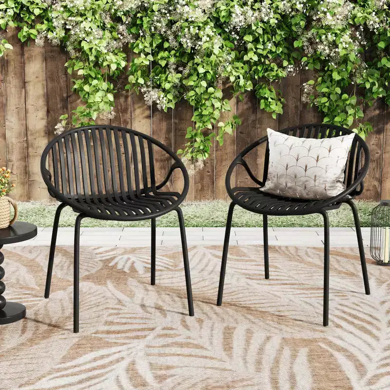 Chaises de salle à manger de terrasse Chaises empilables avec design respirant Style d'art moderne simple (Lot de 2), Pieds en métal + dossier en plastique, Noir