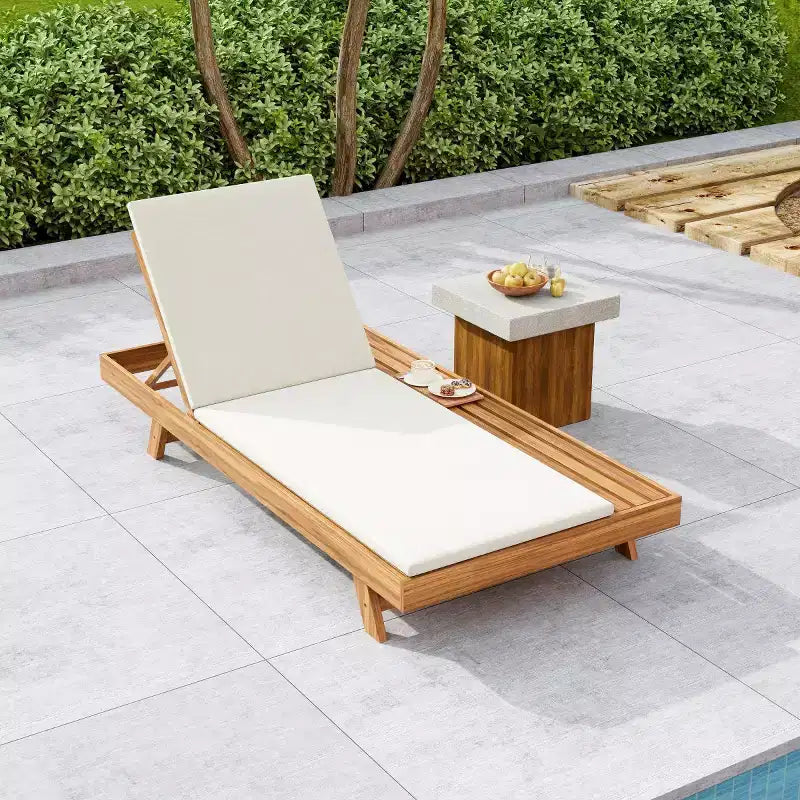 Chaise longue extérieure en bois d'acacia avec coussins, chaises longues inclinables de patio modernes avec espace latéral pour jardin et bord de piscine - Panipeachy
