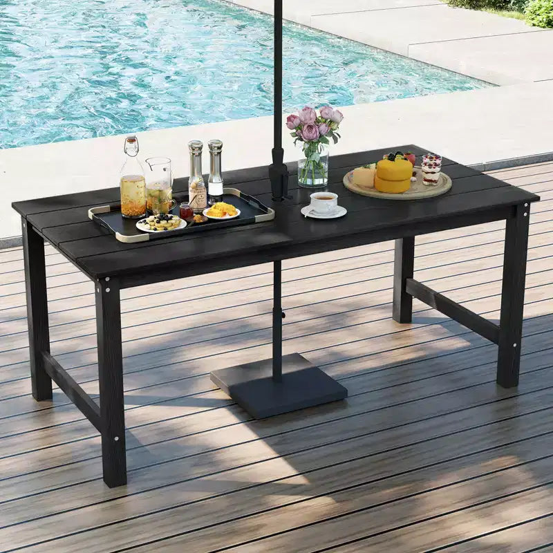 Table de salle à manger d'extérieur Costway en PEHD pour 6 personnes 67 Table de patio avec plateau aspect bois