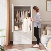 Armoire-penderie à persiennes GustoWave 65 po, penderie en bois avec 2 portes et 2 tiroirs, tringle de rangement pour chambre