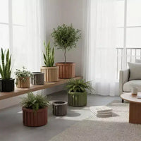 Jardinière ronde moderne en aluminium brun cendre, petite, pour interieur et extérieur, pot de fleurs texture avec drainage et finition durable