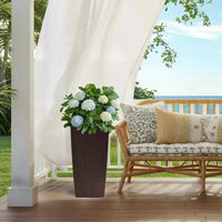 Jardinière à arrosage automatique brune 30 po de haut pour usage extérieur/interieur, grand pot de fleurs en faux rotin avec moniteur d'eau et seau interieur