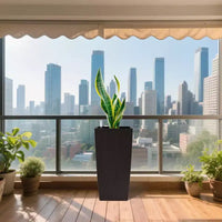 Jardinière à arrosage automatique brune 30 po de haut pour usage extérieur/interieur, grand pot de fleurs en faux rotin avec moniteur d'eau et seau interieur