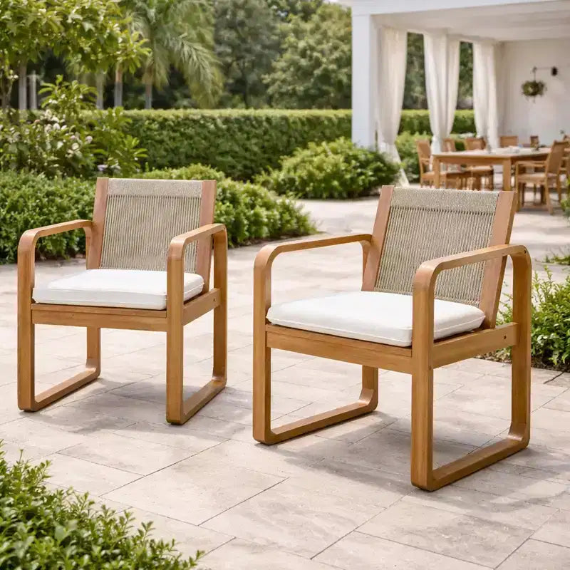 ModernLuxe Ensemble de 2 chaises de salle à manger d'extérieur, fauteuils à cadre en bois d'acacia, chaise d'appoint de patio avec dossier en corde et coussins beige hydrofuges, teck clair
