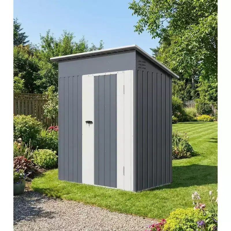 Abri de jardin en métal GustoWave 5x3 FT avec portes verrouillables et évents, cabane à outils de jardin résistante aux intempéries pour patio ou arrière-cour.