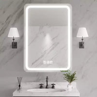 Armoire à pharmacie rectangulaire FAMYYT 20 po L x 28 po H en fer avec miroir, lumière DEL dimmable, fonction antibuée et prises - Entièrement assemblée