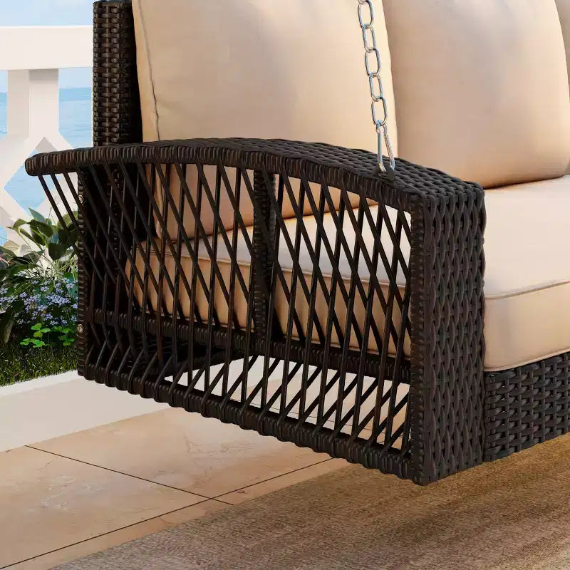 Balançoire de porche en osier de PE de 69 pouces pour 3 personnes avec coussins et tissage durable pour l'extérieur