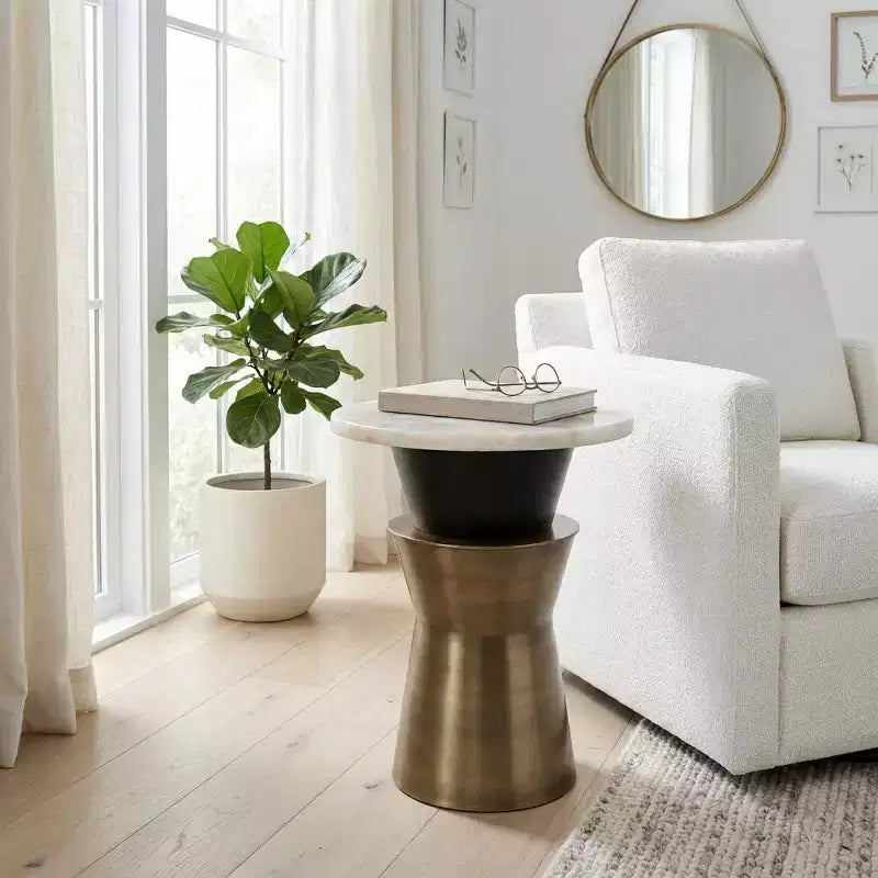 Table d'appoint ronde décorative pour petits espaces - plateau en agate avec base métallique pour décoration de salon et chambre - 20, or et blanc