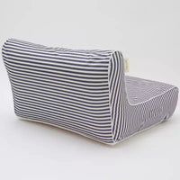 Sunnylife : Chaise flottante Luxe - Marine Navy Stripe - lounge de piscine gonflable