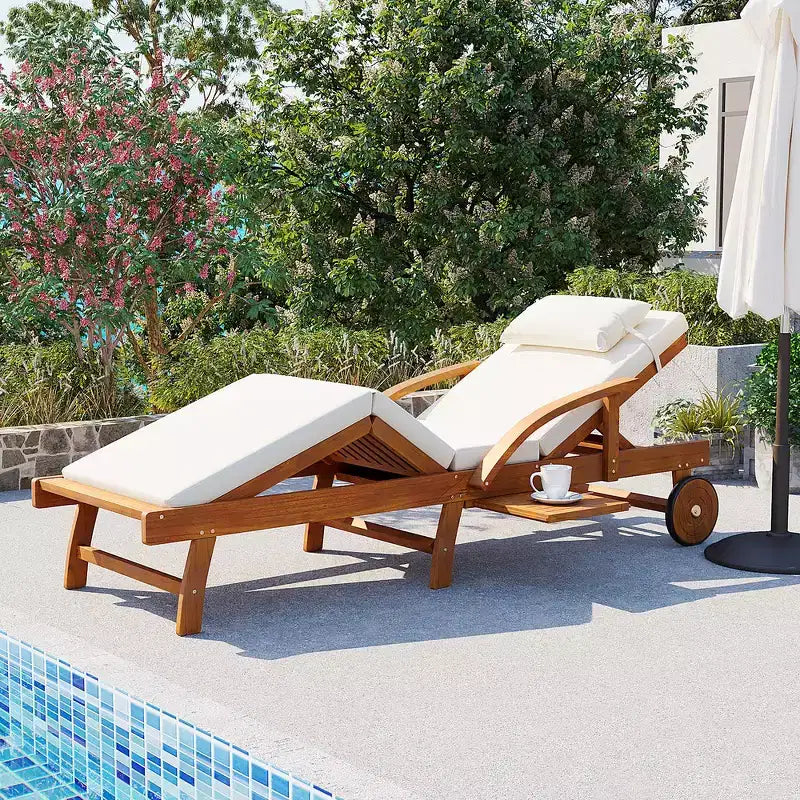 Whisen Chaise longue d'extérieur 77,5, chaise longue de patio, chaise longue de piscine avec cadre en bois d'acacia, dossier reglable, roues, retractable