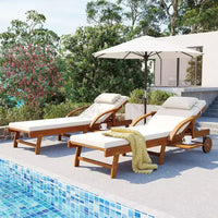 Whisen Chaise longue d'extérieur 77,5, chaise longue de patio, chaise longue de piscine avec cadre en bois d'acacia, dossier reglable, roues, retractable
