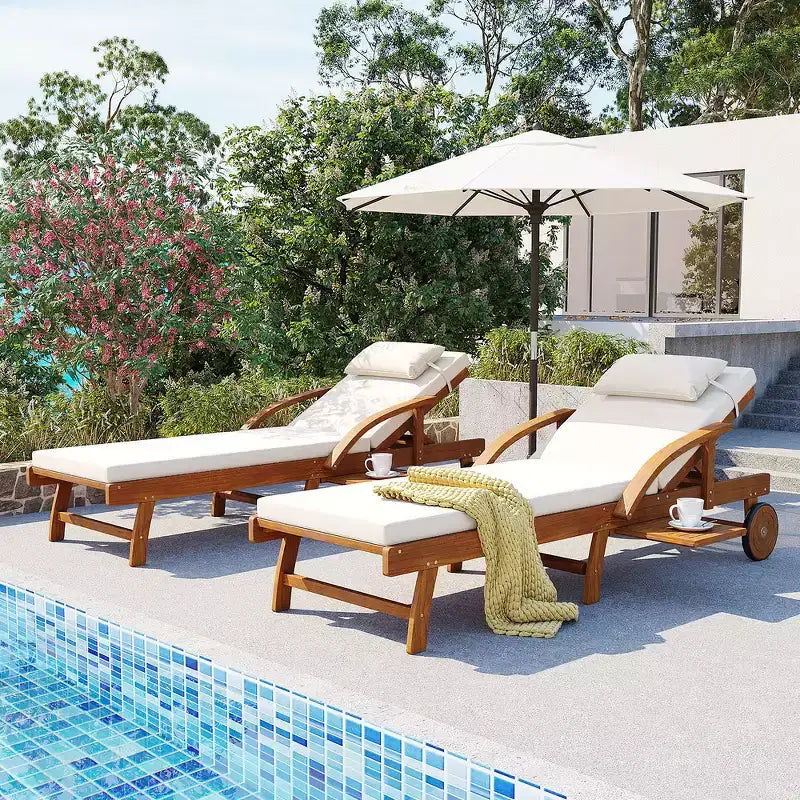 Whisen Chaise longue d'extérieur 77,5, chaise longue de patio, chaise longue de piscine avec cadre en bois d'acacia, dossier reglable, roues, retractable