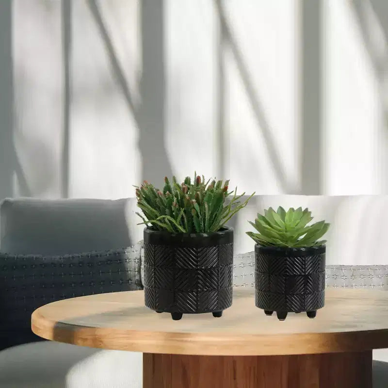 Lot de 2 jardinières en céramique texturée noire 15x15x18 cm sur support en bois, décor de pot de fleurs intérieur/extérieur pour patio, balcon, véranda, entrée, étagère