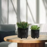 Lot de 2 jardinières en céramique texturée noire 15x15x18 cm sur support en bois, décor de pot de fleurs intérieur/extérieur pour patio, balcon, véranda, entrée, étagère