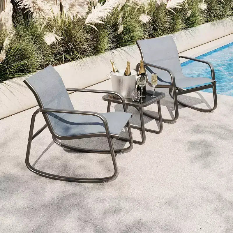 Ensemble bistro extérieur 3 pièces avec table d'appoint, salon de jardin avec 2 fauteuils à bascule en maille respirante, mobilier de véranda toutes saisons