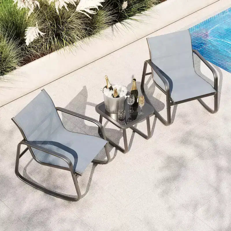 Ensemble bistro extérieur 3 pièces avec table d'appoint, salon de jardin avec 2 fauteuils à bascule en maille respirante, mobilier de véranda toutes saisons
