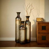 NAYSAYE Lot de 3 vases de sol en métal en forme de goutte, vases décoratifs émaillés modernes pour une décoration intérieure élégante, or et blanc, 21,25*7,8*30,9