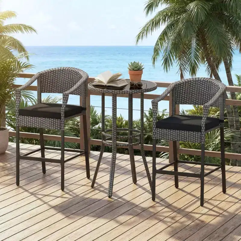 Gymax Ensemble de bar extérieur 3 pièces Table ronde et fauteuils en osier de hauteur bar avec plateau en verre trempé et coussins