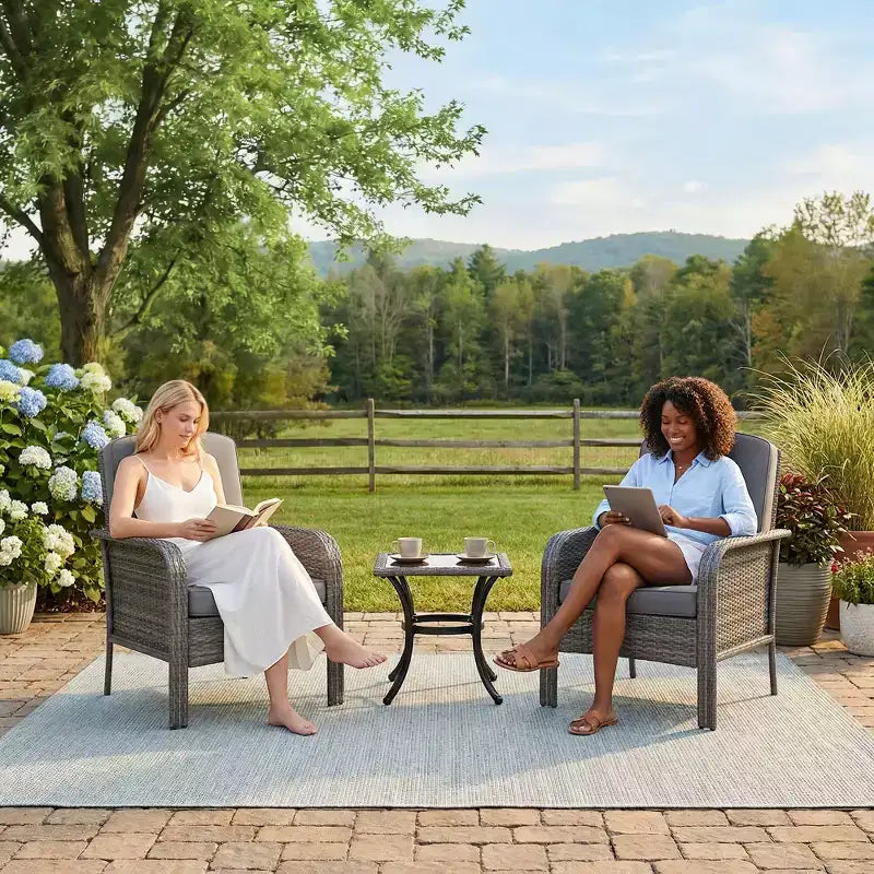 Lot de 2 chaises modernes en résine tressée - Mobilier d'extérieur en rotin tout temps avec coussins, ensemble bistro de conversation de patio minimaliste pour décor de balcon et terrasse
