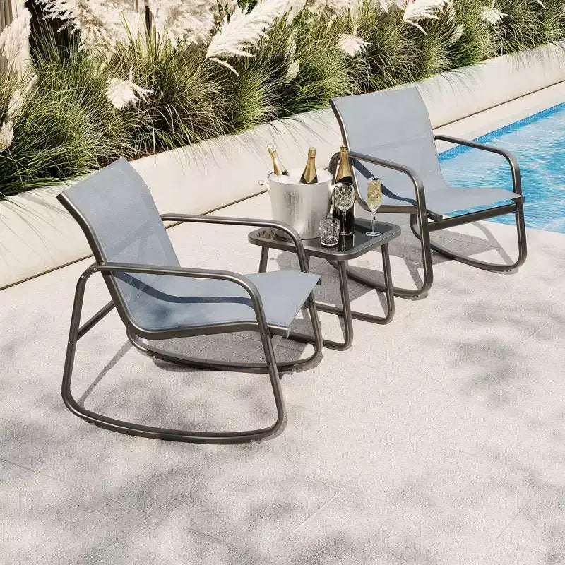 Ensemble de bistrot 3 pièces GustoWave avec chaises à bascule, maille textilène et cadre en métal