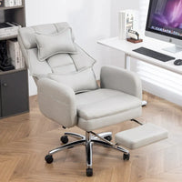 Fauteuil de bureau inclinable pivotant en cuir gris clair, support lombaire, repose-pieds