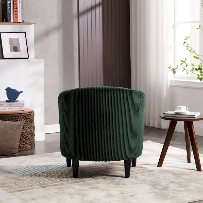 Fauteuil tonneau rembourré Emerald 24.8 avec pieds en bois et oreillers