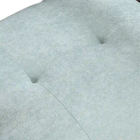 Fauteuil d'appoint moderne du milieu du siècle avec coussins moelleux, accoudoirs inclinés et cadre robuste en bois massif