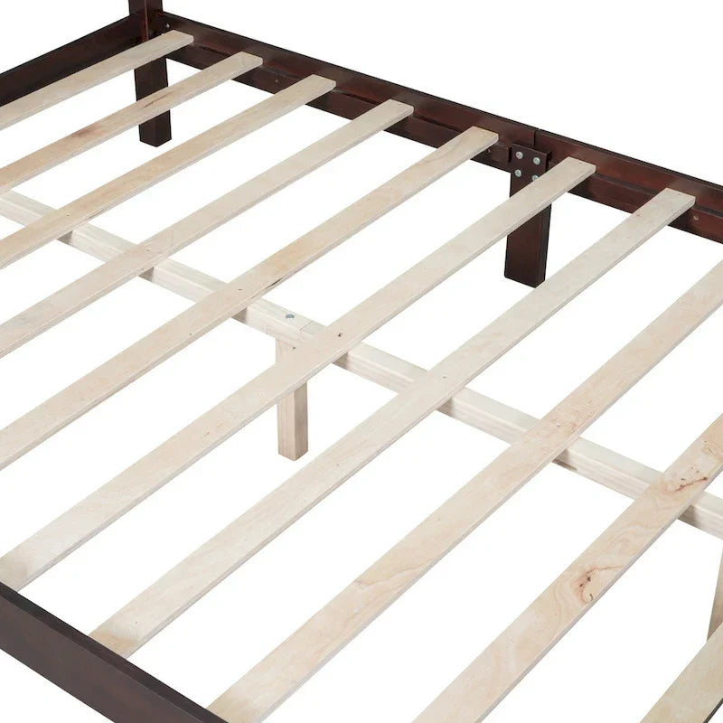 Lit plateforme queen size de style rétro, cadre de lit plateforme en bois avec support en lattes de bois massif et tête de lit incurvée