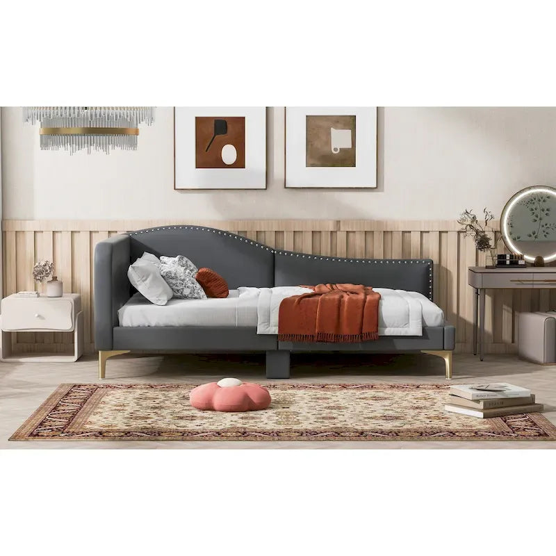 Lit de jour méridienne latérale rembourré avec garde-corps et tête de lit à bordure de clous incurvée, lit plateforme canapé-lit fauteuil inclinable