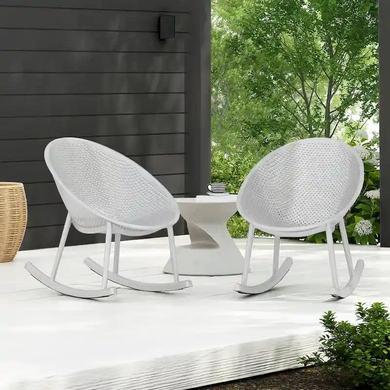 Chaise longue à bascule mid-century moderne en plastique avec pieds en plastique et assise perforée respirante en forme d'œuf pour usage intérieur/extérieur
