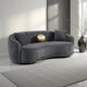 Canapé incurvé Buo, 233 cm, polyester gris foncé, passepoil doré, 3 coussins