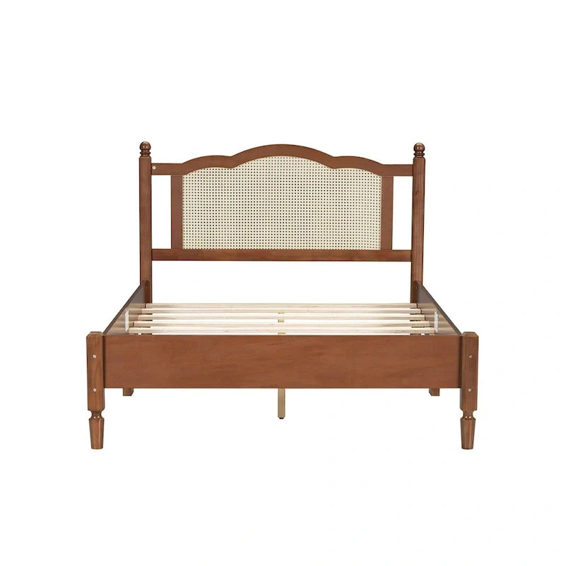 Lit double ancien en bois avec tête de lit en rotin
