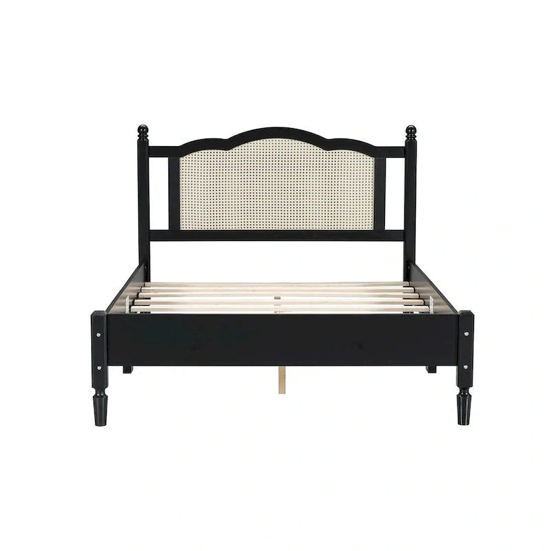 Lit double ancien en bois avec tête de lit en rotin