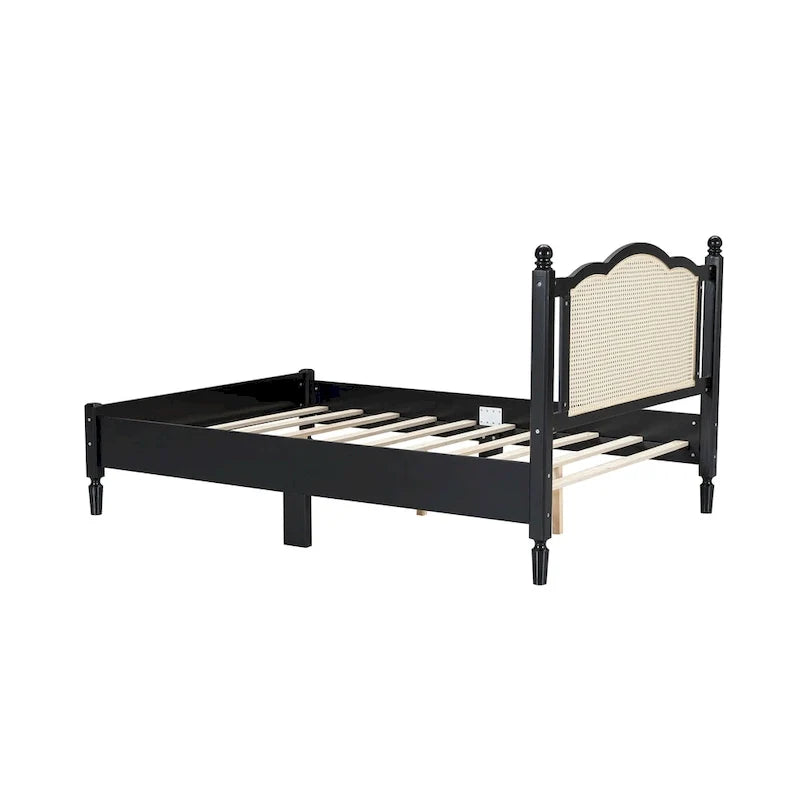 Lit double ancien en bois avec tête de lit en rotin