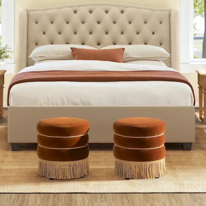 Pouf rond capitonné Edward 17,5 avec franges dorées