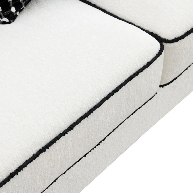 Canapé Anastasia en chenille blanche avec coussins décoratifs de Furniture of America