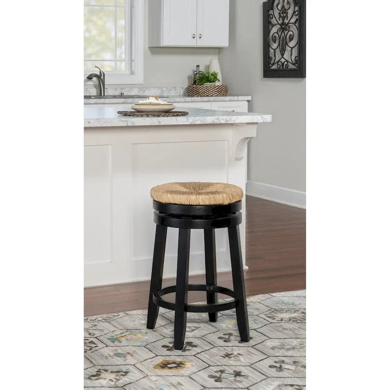 Tabouret de comptoir pivotant sans dossier Maya avec assise en jonc de mer