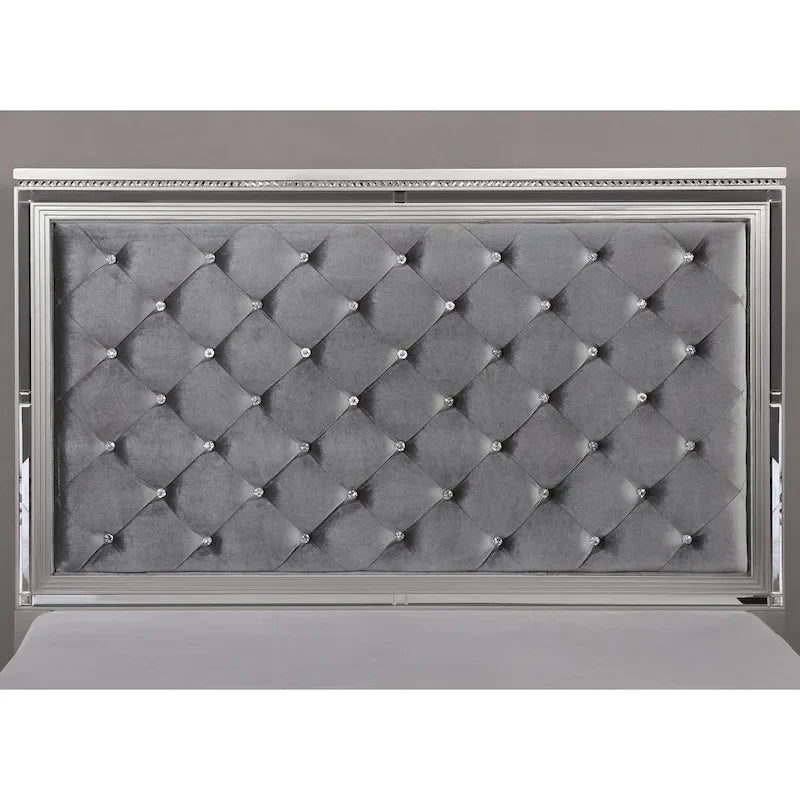 Seleena Glam Ensemble de chambre 5 pièces à panneaux capitonnés en bois argenté avec port USB par Furniture of America