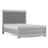 Seleena Glam Ensemble de chambre 5 pièces à panneaux capitonnés en bois argenté avec port USB par Furniture of America
