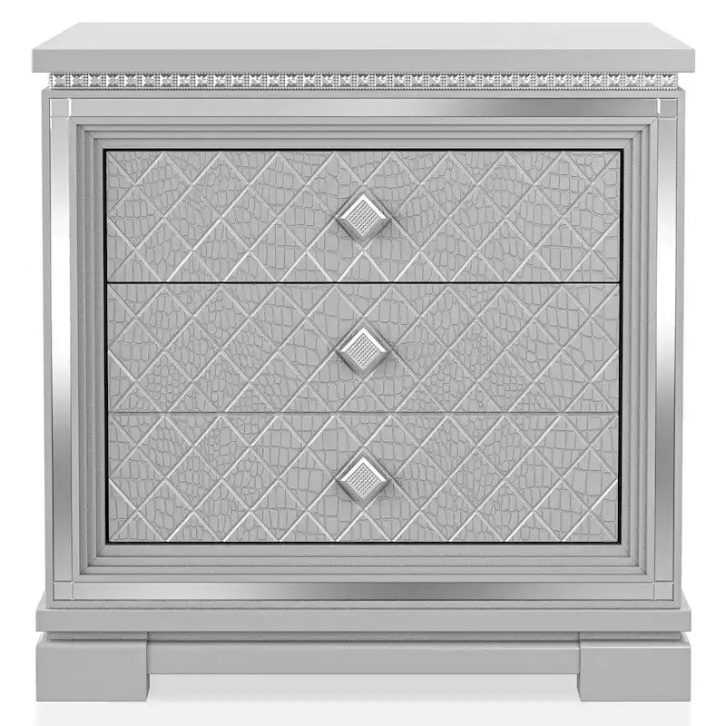 Seleena Glam Ensemble de chambre 5 pièces à panneaux capitonnés en bois argenté avec port USB par Furniture of America