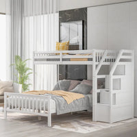 Lit mezzanine double sur lit double en bois avec escalier, balustrades hautes et échelle