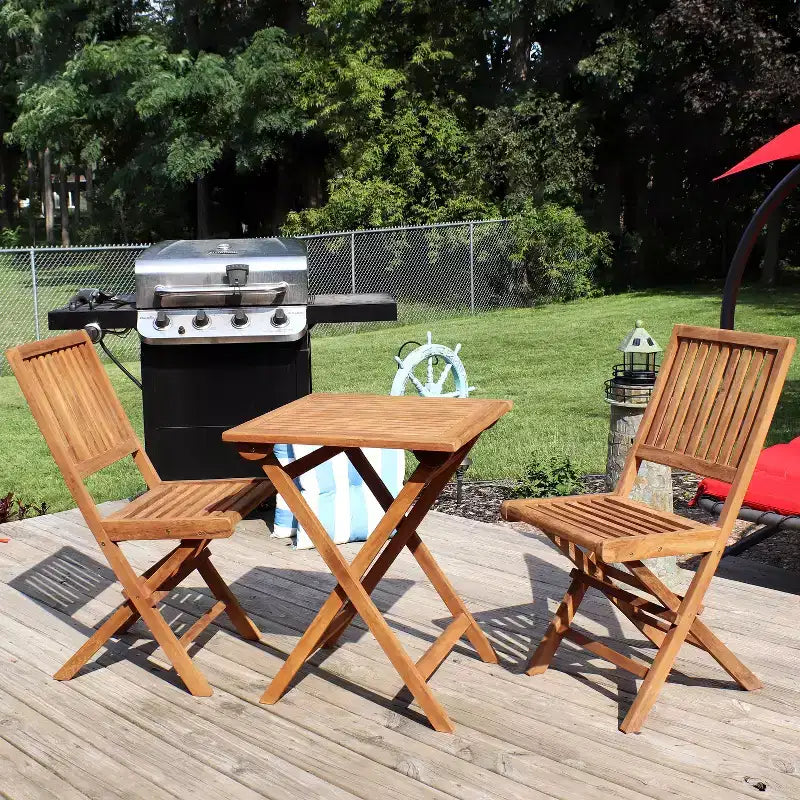 Sunnydaze Ensemble bistro pliant Nantasket en teck massif d'extérieur avec finition teintée - Table et chaises - Marron - 3 pièces