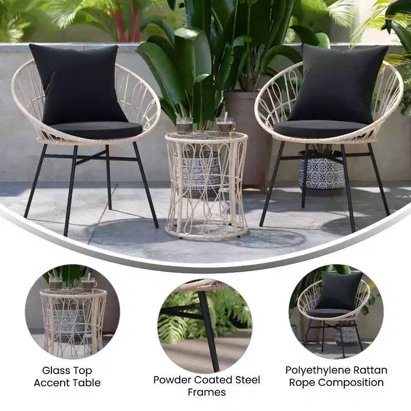 Ensemble de bistro 3 pièces Flash Furniture Devon pour l'intérieur/l'extérieur, chaises en rotin tressé de style Papasan, table d'appoint en verre et coussins