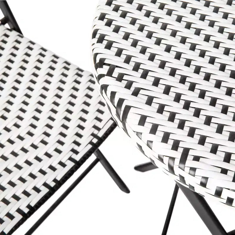 Emma & Oliver Ciel, ensemble de bistro pliable trois pièces en rotin PE avec cadres en métal pour une utilisation intérieure et extérieure
